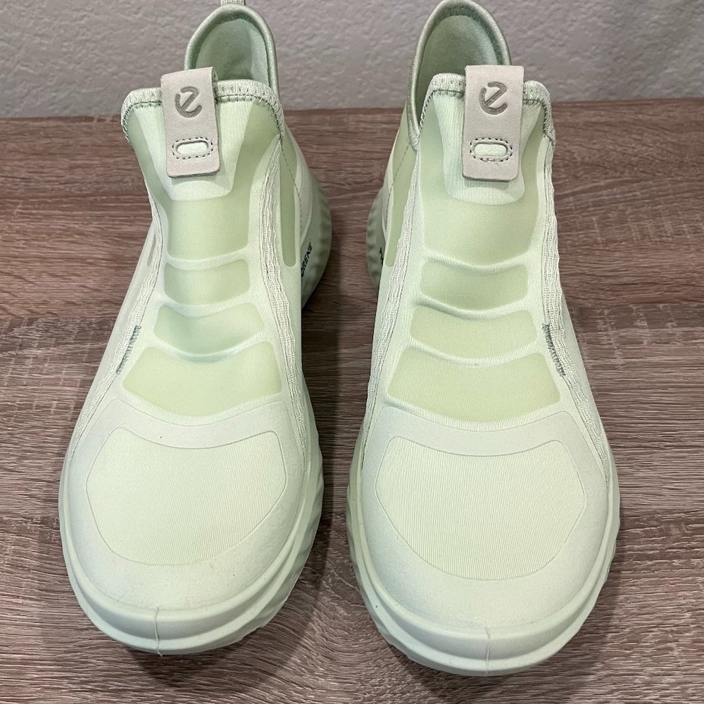 🎁 ECCO ATH-1FW Low Slip-on Sneaker